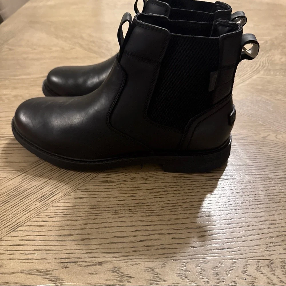 Men's Nunn Bush 1912 Plain Toe Chelsea Boot Leather Black Waxy 7.5